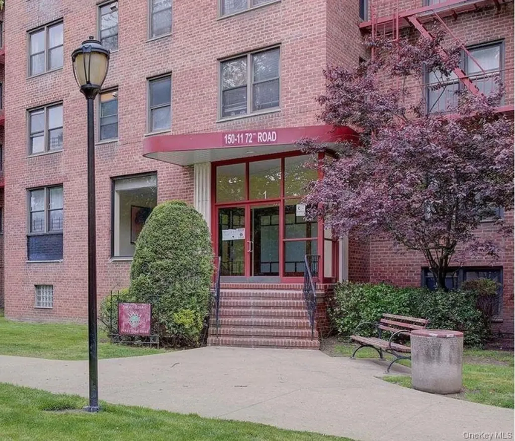 150-11 72nd Road Flushing NY 11367