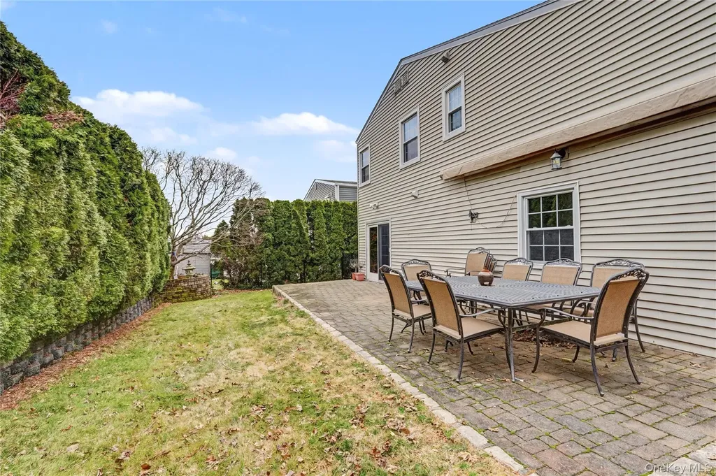 25 Joyce Road Eastchester NY 10709