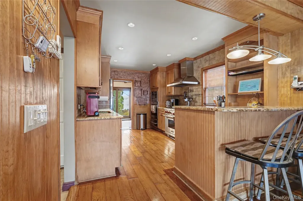 25 Joyce Road Eastchester NY 10709