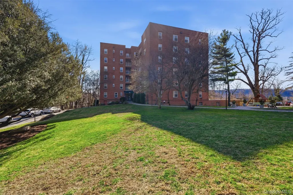 555 Broadway Hastings-on-hudson NY 10706