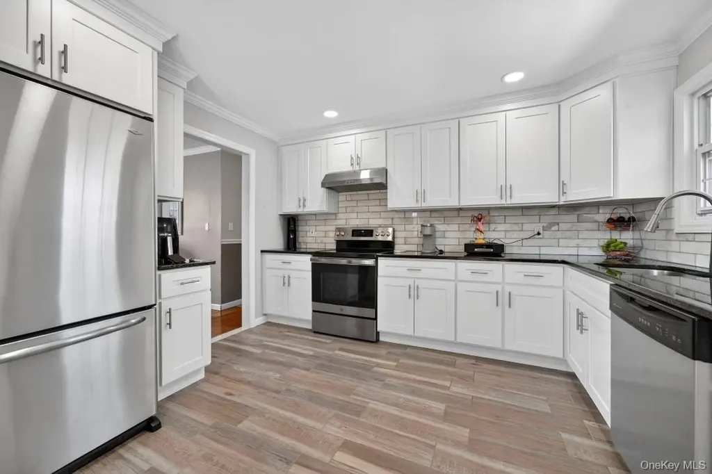 114 Westchester Avenue West Babylon NY 11704