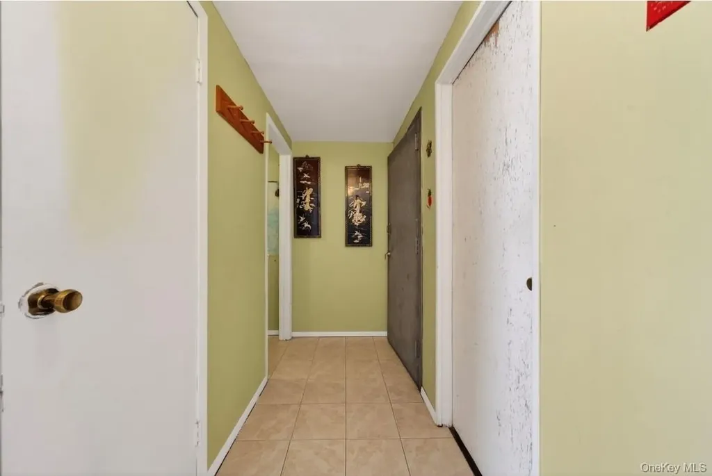 114 Westchester Avenue West Babylon NY 11704