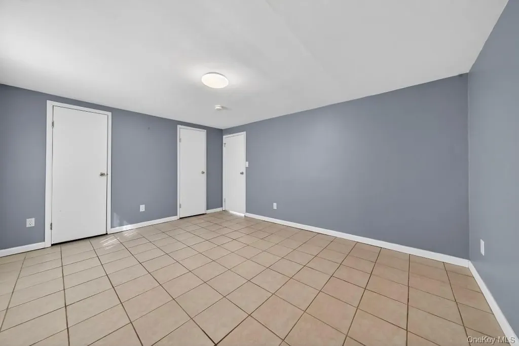114 Westchester Avenue West Babylon NY 11704