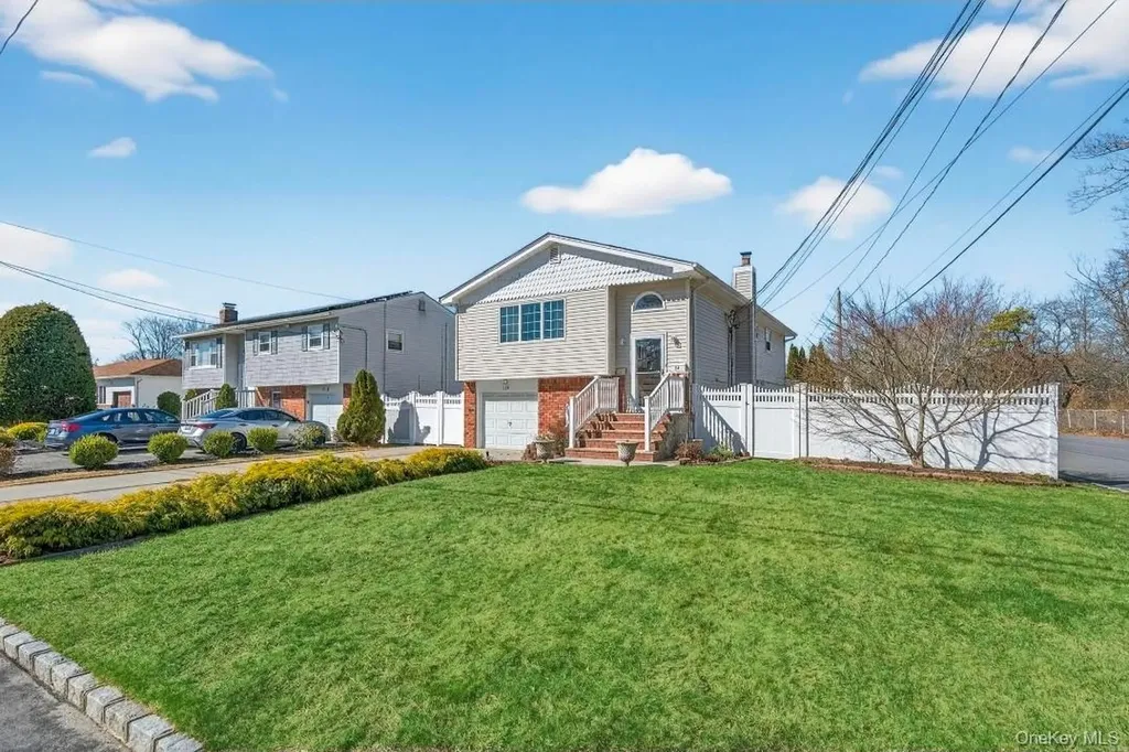 114 Westchester Avenue West Babylon NY 11704