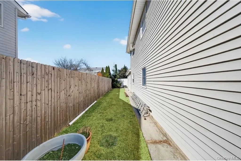 114 Westchester Avenue West Babylon NY 11704