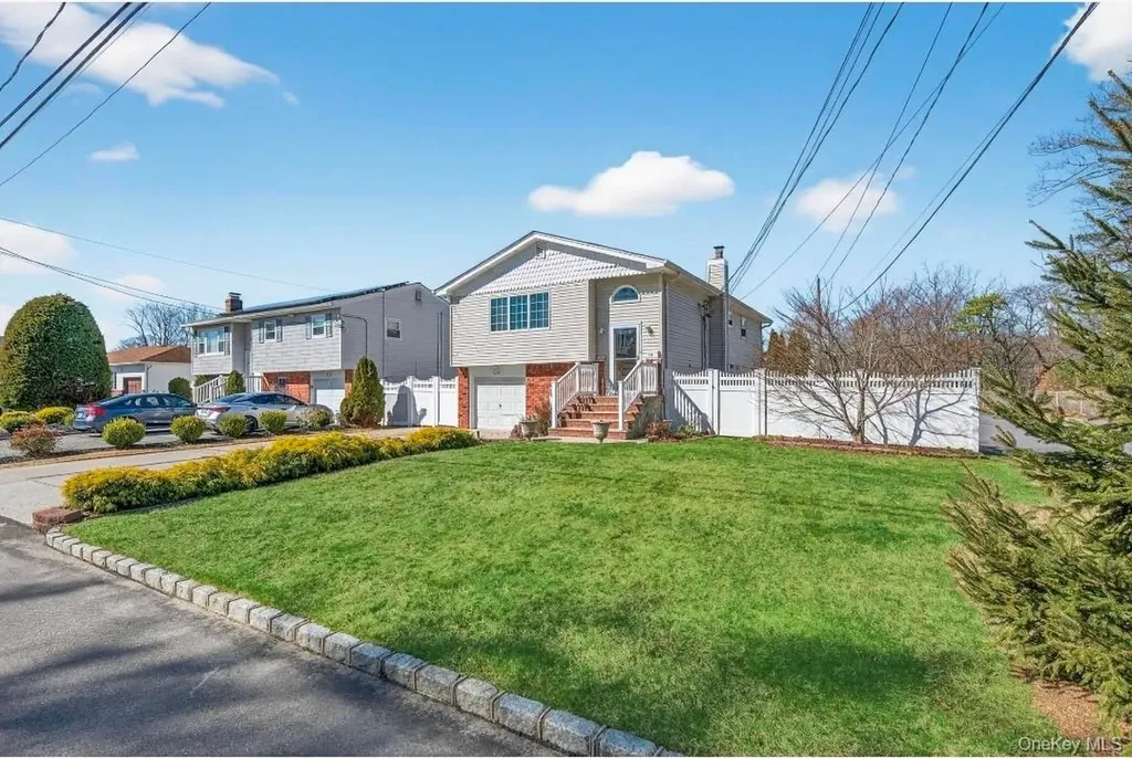 114 Westchester Avenue West Babylon NY 11704