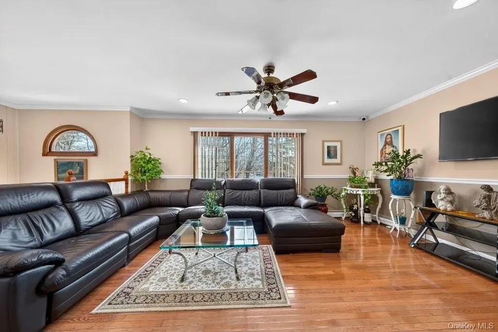 114 Westchester Avenue West Babylon NY 11704