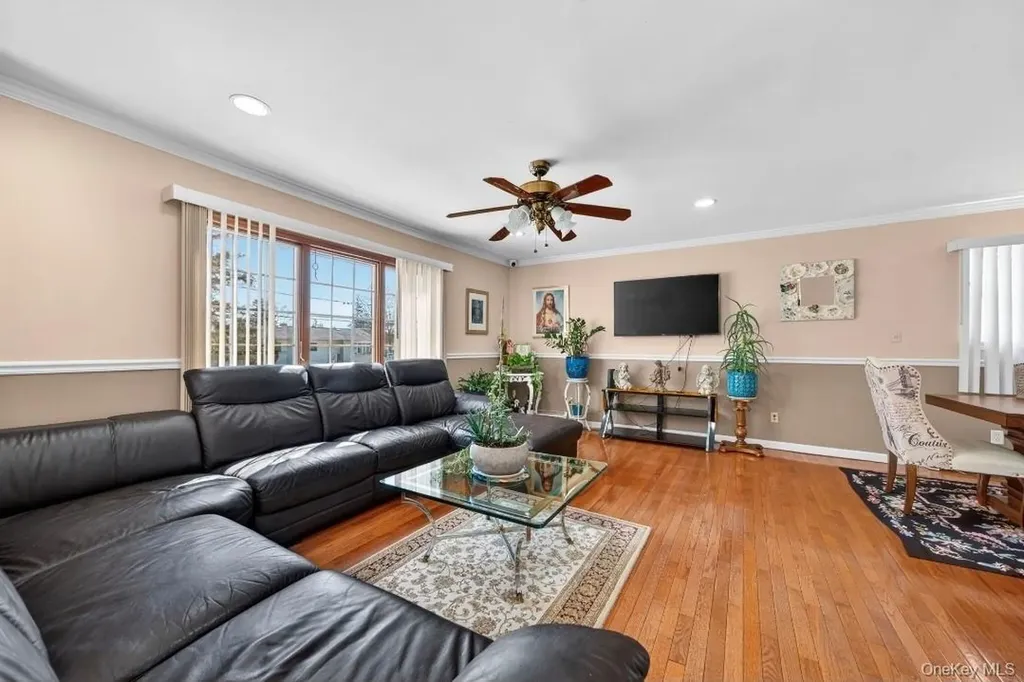 114 Westchester Avenue West Babylon NY 11704