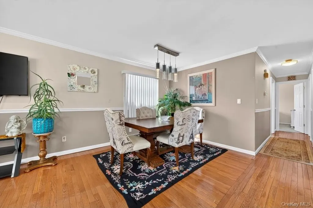114 Westchester Avenue West Babylon NY 11704