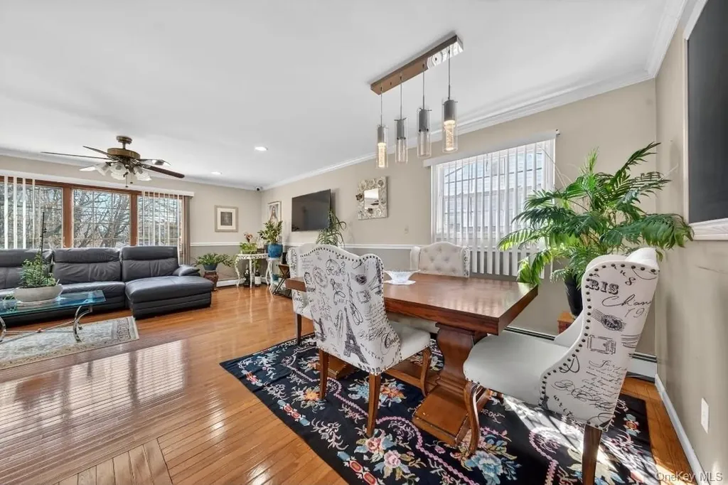 114 Westchester Avenue West Babylon NY 11704