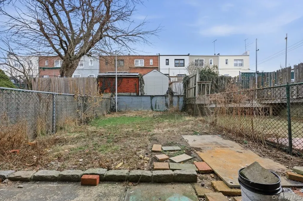 220 Calhoun Avenue Bronx NY 10465