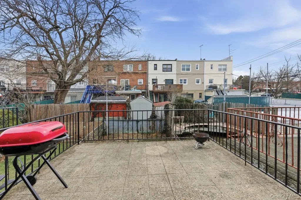 220 Calhoun Avenue Bronx NY 10465