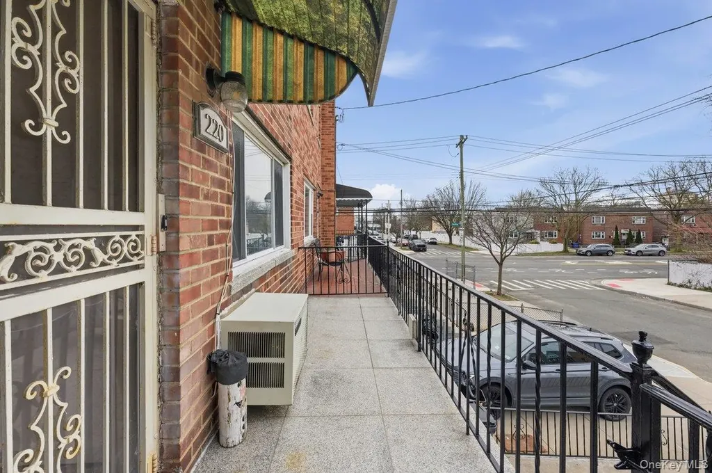 220 Calhoun Avenue Bronx NY 10465
