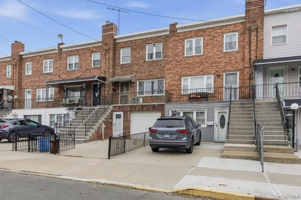 220 Calhoun Avenue Bronx NY 10465