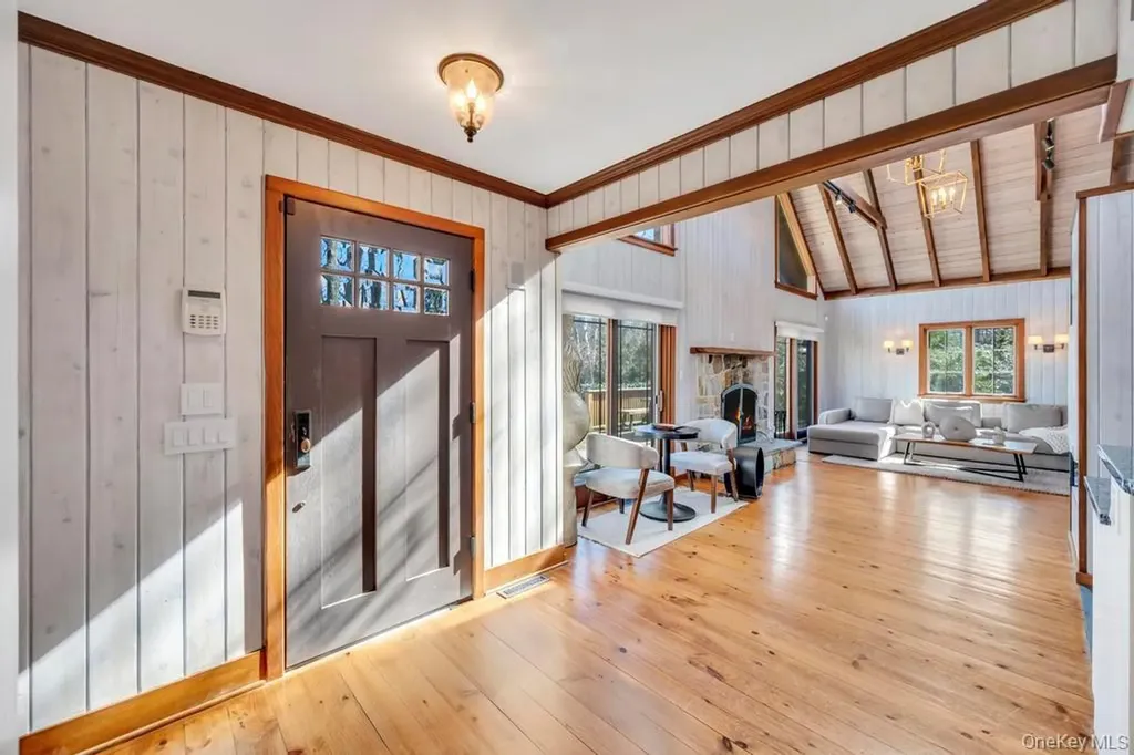 150 Copeces Lane East Hampton NY 11937