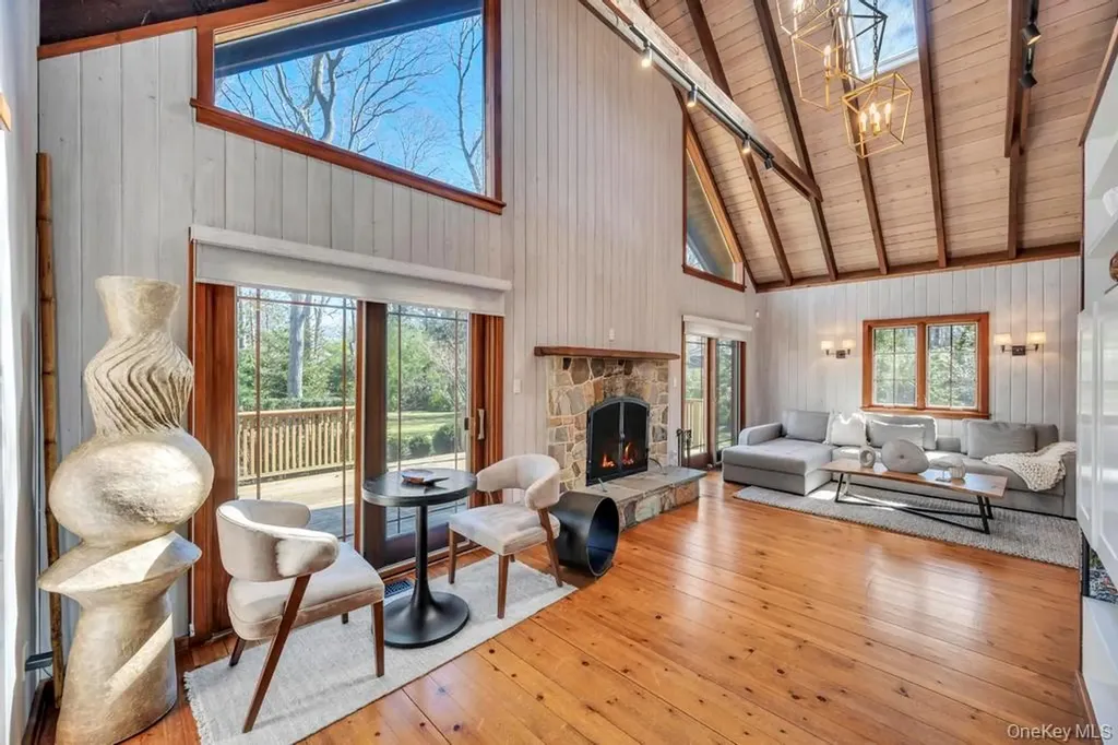 150 Copeces Lane East Hampton NY 11937