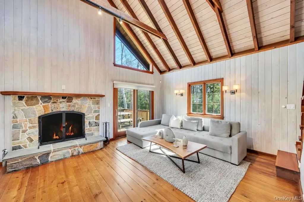 150 Copeces Lane East Hampton NY 11937