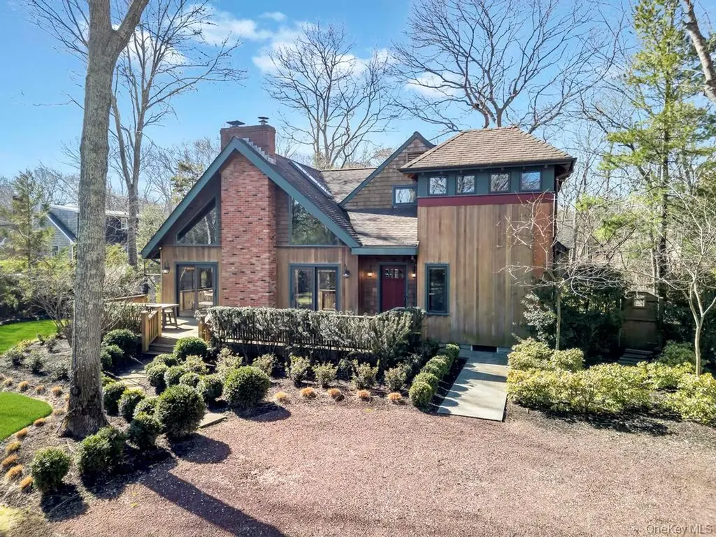 150 Copeces Lane East Hampton NY 11937