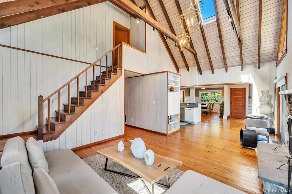 150 Copeces Lane East Hampton NY 11937