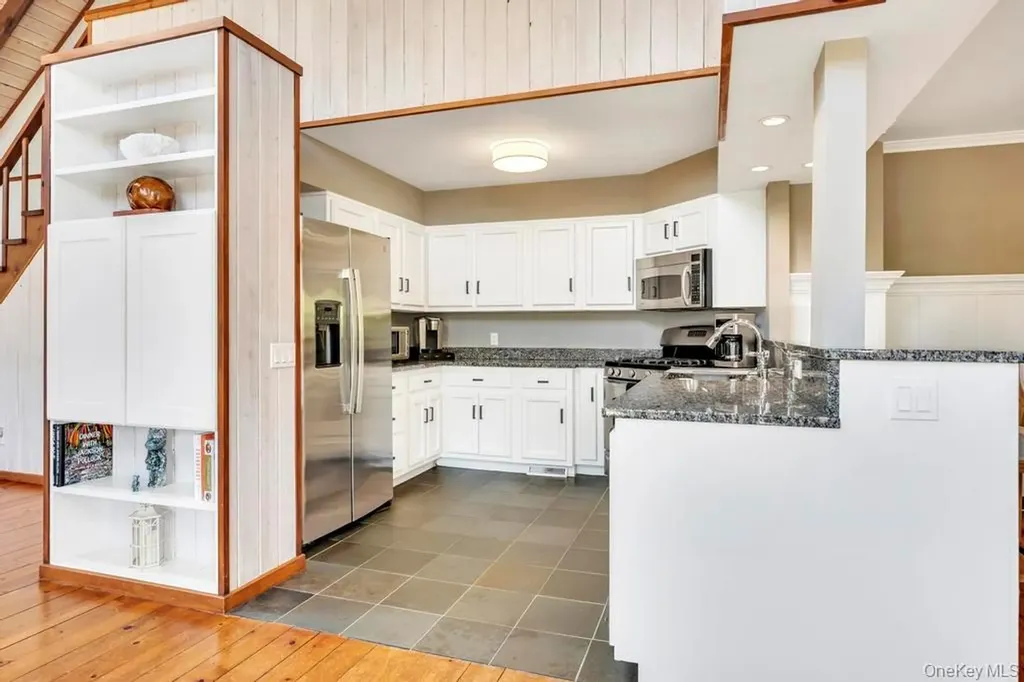 150 Copeces Lane East Hampton NY 11937