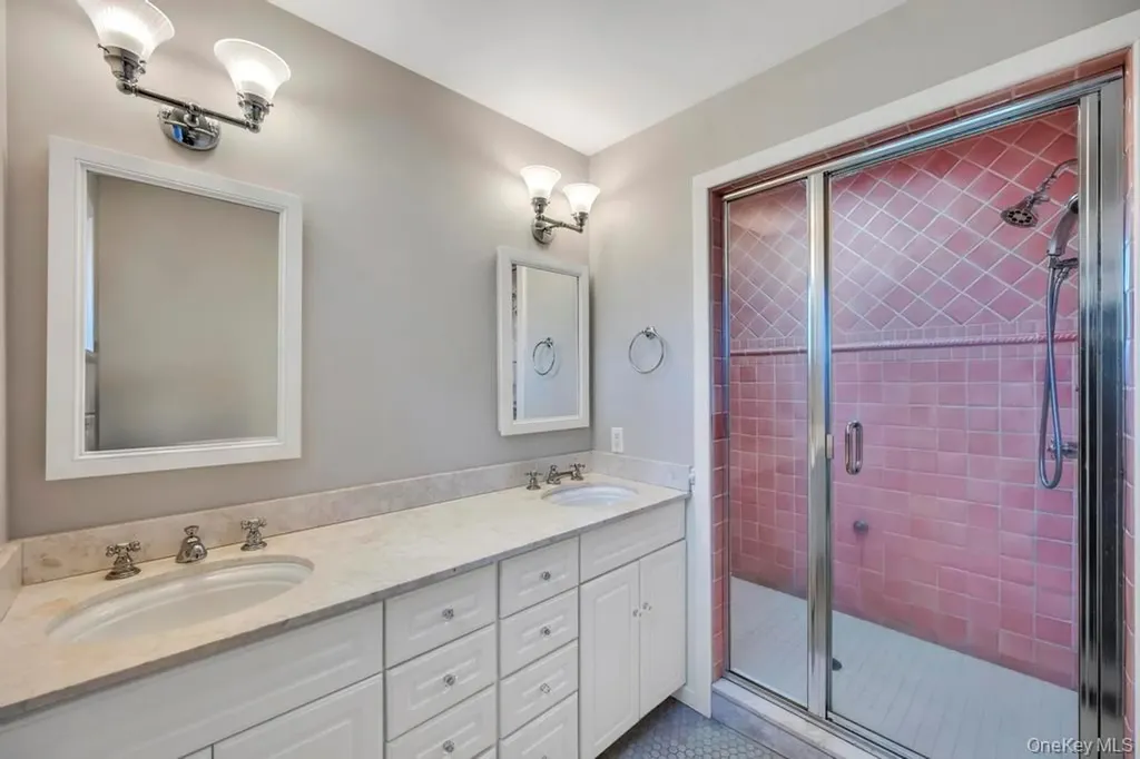 150 Copeces Lane East Hampton NY 11937