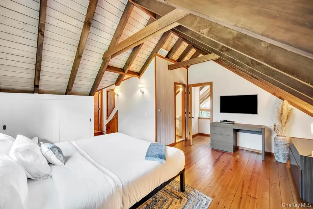 150 Copeces Lane East Hampton NY 11937