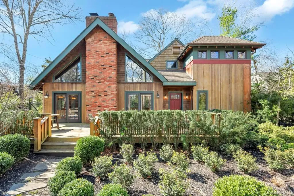 150 Copeces Lane East Hampton NY 11937