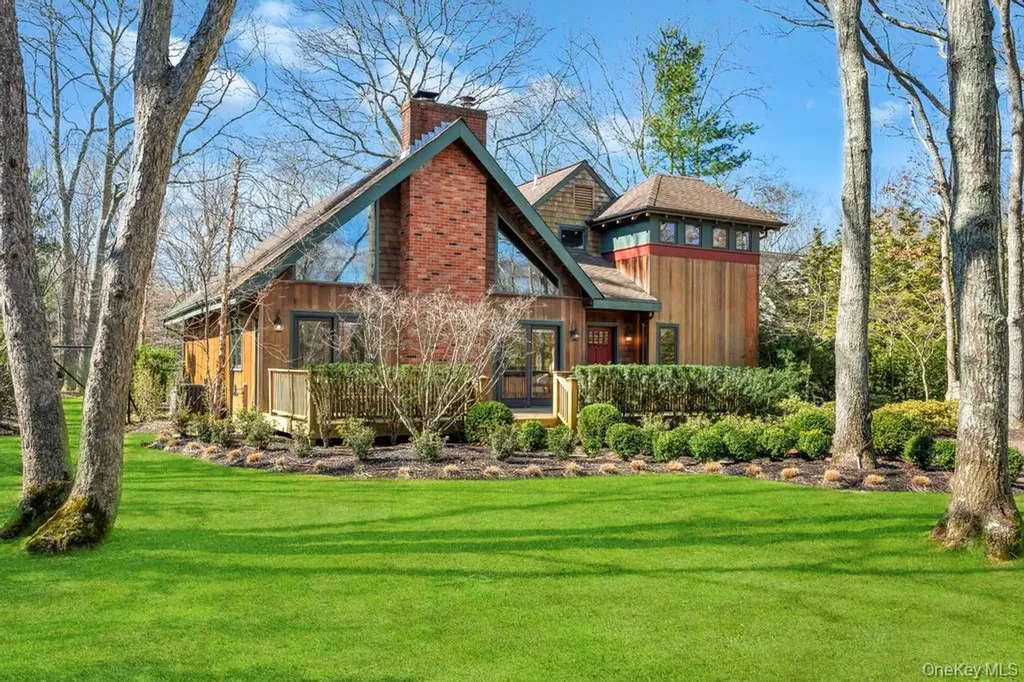 150 Copeces Lane East Hampton NY 11937