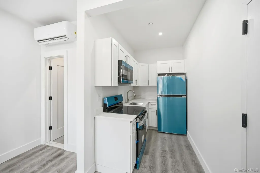 2152 Muliner Avenue Bronx NY 10462