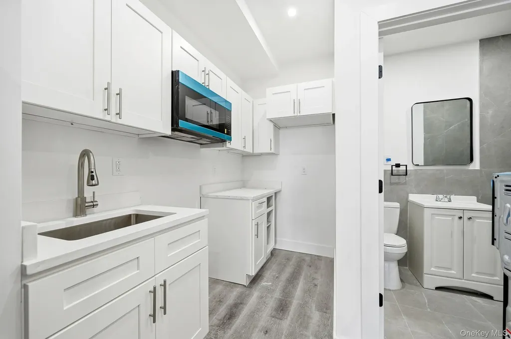 2152 Muliner Avenue Bronx NY 10462