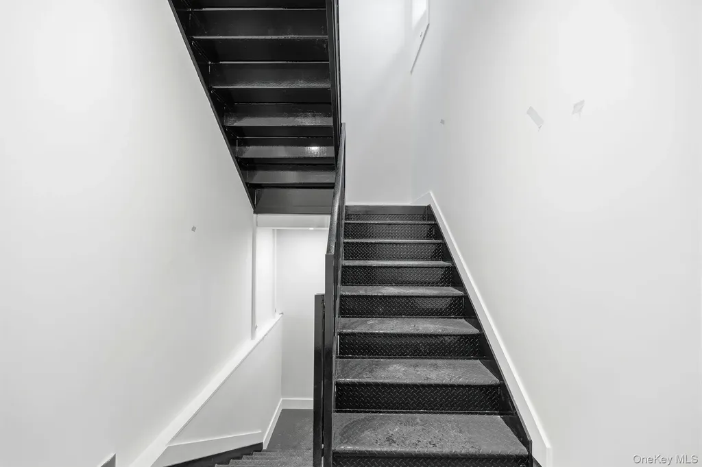 2152 Muliner Avenue Bronx NY 10462