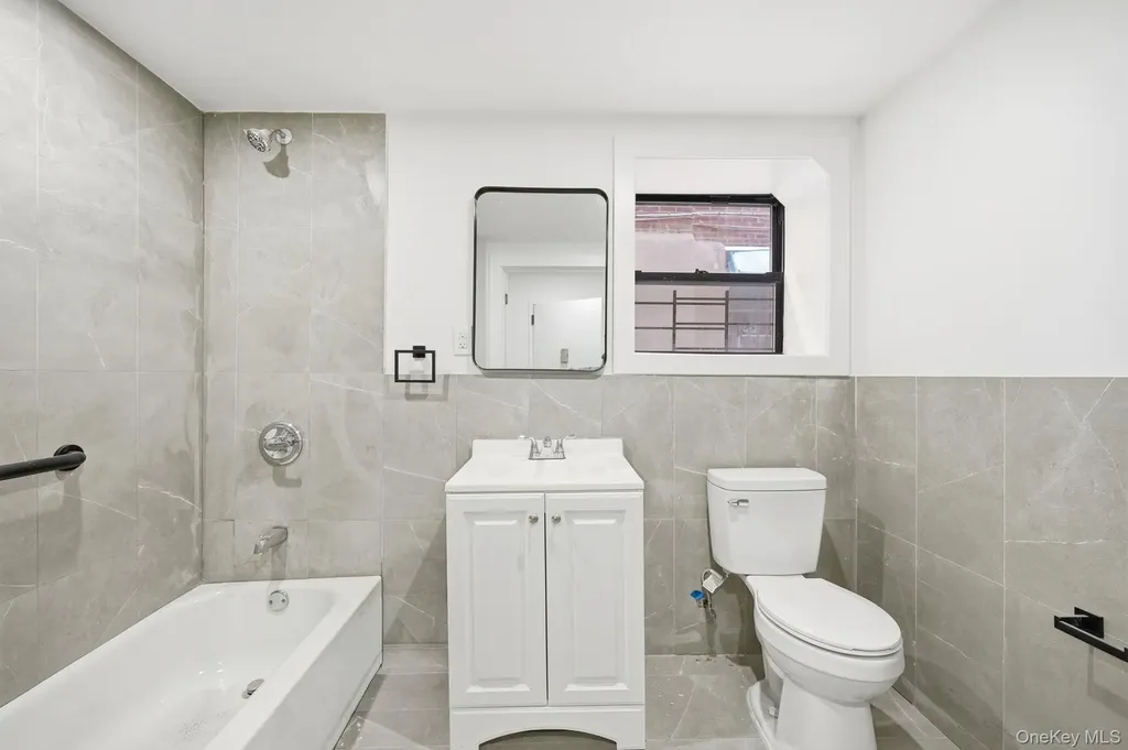 2152 Muliner Avenue Bronx NY 10462