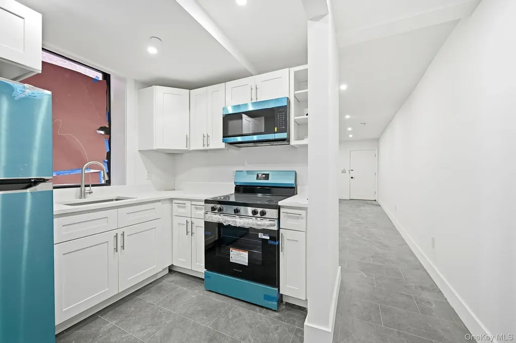 2152 Muliner Avenue Bronx NY 10462