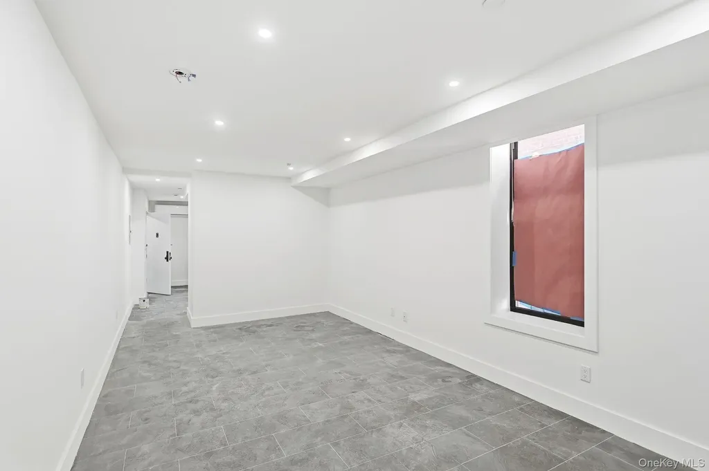 2152 Muliner Avenue Bronx NY 10462