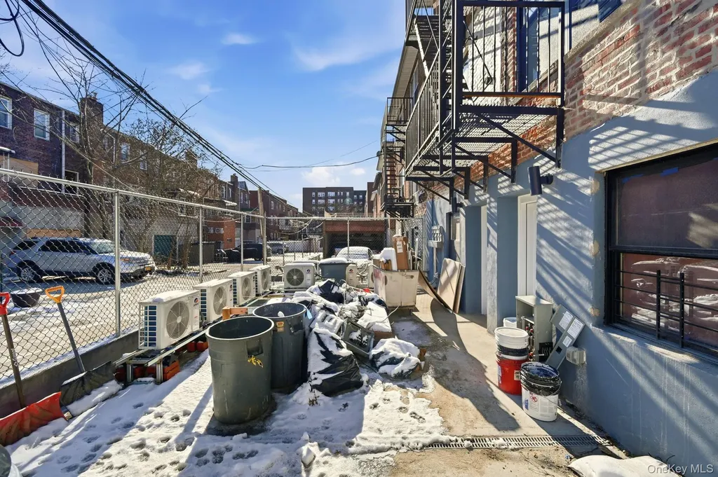 2152 Muliner Avenue Bronx NY 10462
