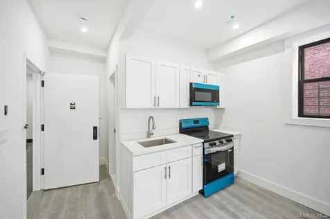 2152 Muliner Avenue Bronx NY 10462