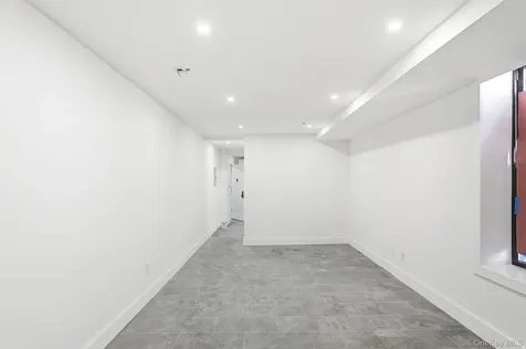 2152 Muliner Avenue Bronx NY 10462