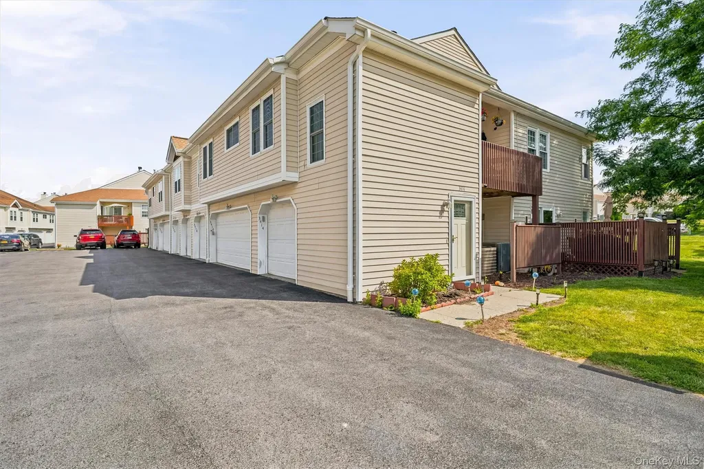 3414 Whispering Hills Chester NY 10918