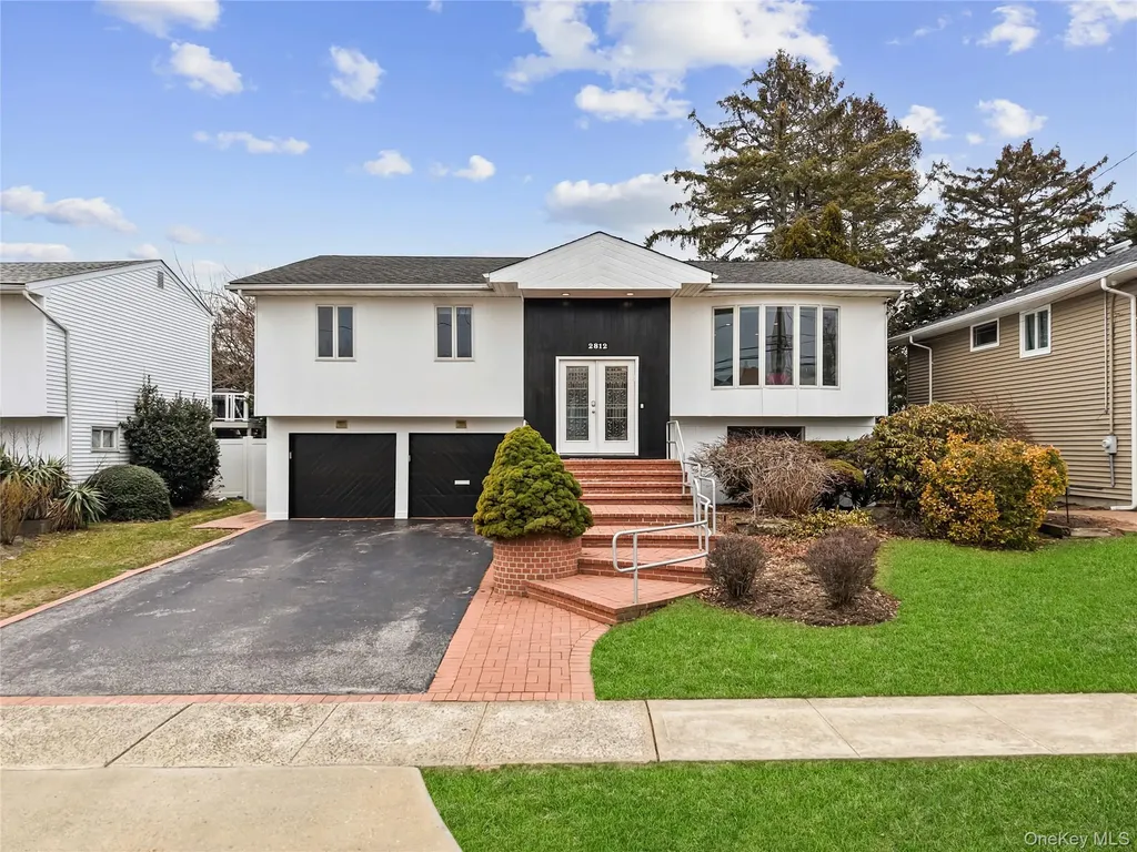 2812 Covered Bridge Road Merrick NY 11566