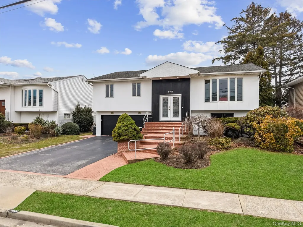2812 Covered Bridge Road Merrick NY 11566