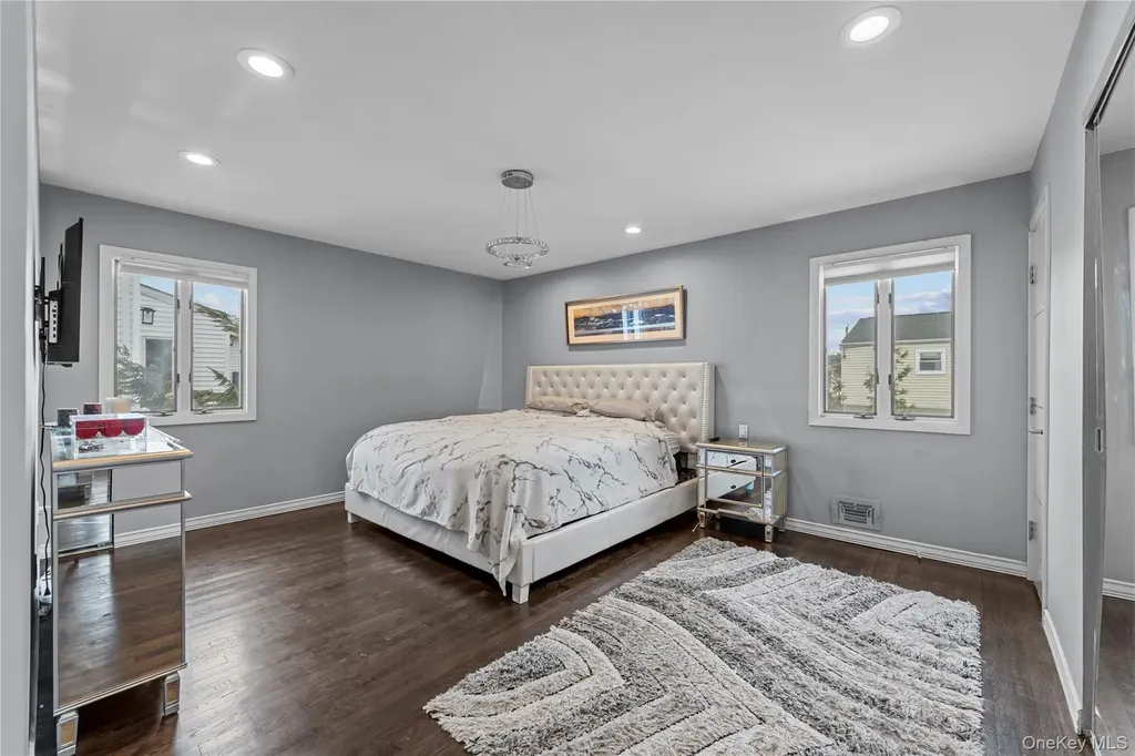 2812 Covered Bridge Road Merrick NY 11566