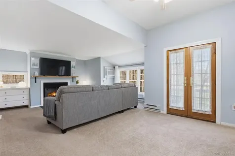 104 Holly Stream Court Brewster NY 10509
