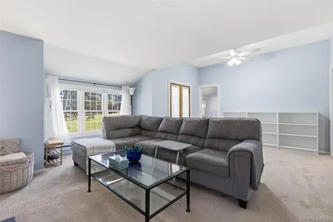 104 Holly Stream Court Brewster NY 10509
