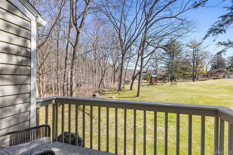 104 Holly Stream Court Brewster NY 10509