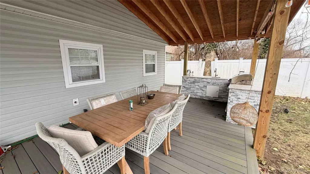 13 Fairview Drive Shirley NY 11967