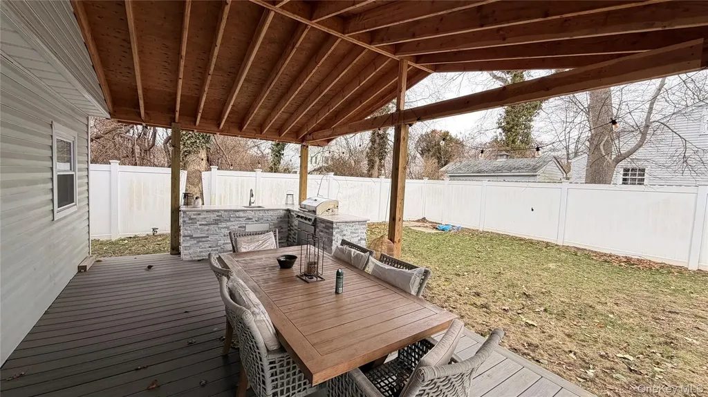 13 Fairview Drive Shirley NY 11967