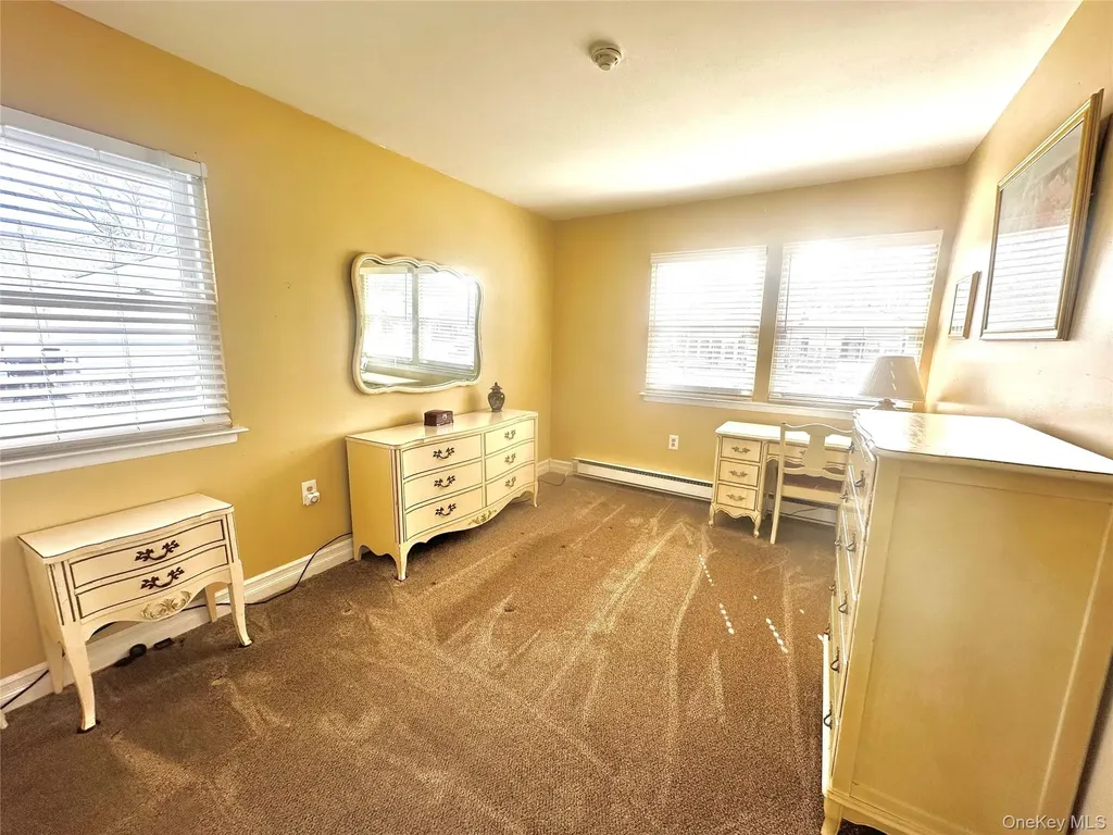 42 Freemont Lane Coram NY 11727