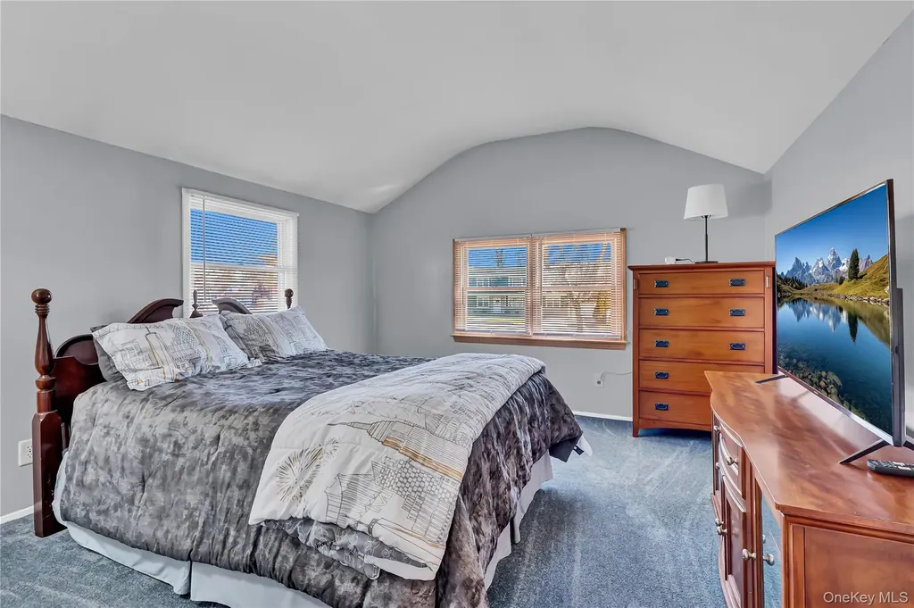 357 Deauville Boulevard Copiague NY 11726
