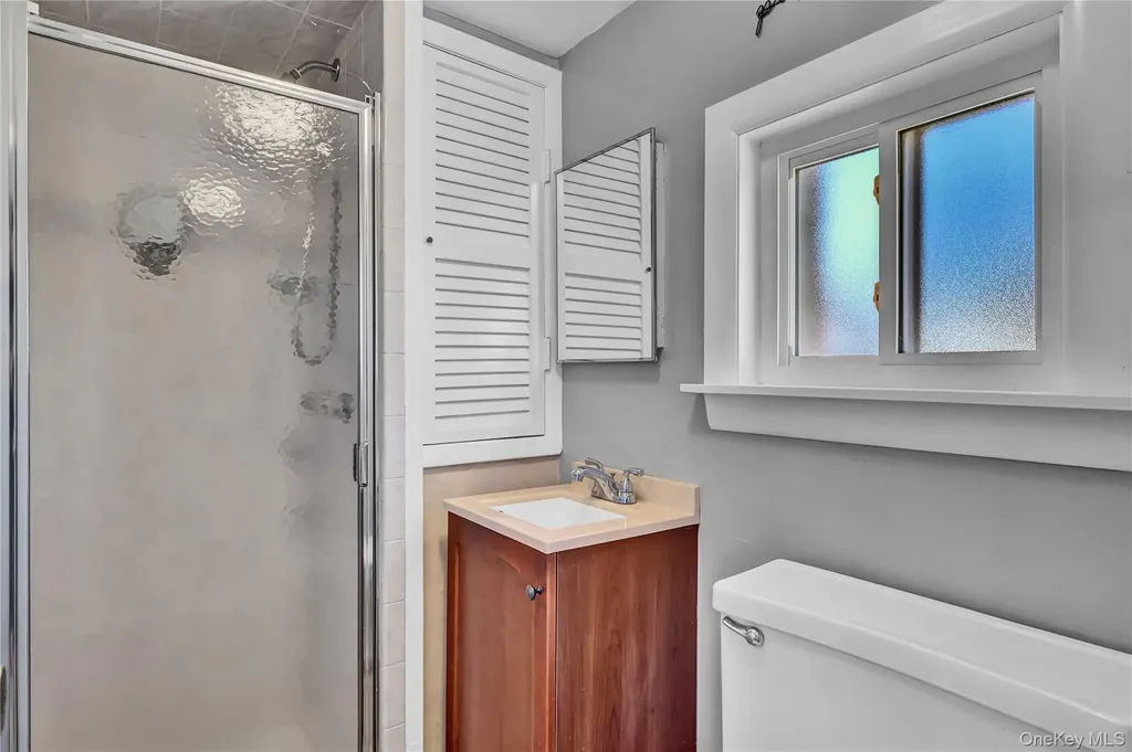 357 Deauville Boulevard Copiague NY 11726