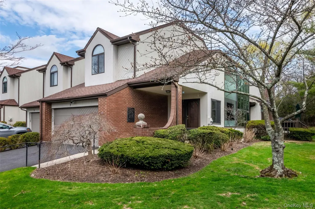 7 Brookridge Road New Rochelle NY 10804